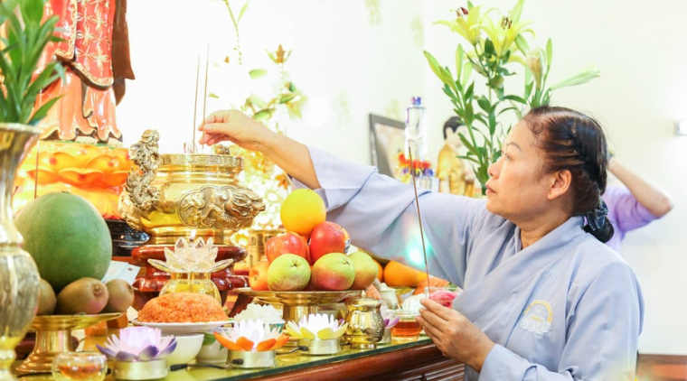 Văn khấn cúng Phật Rằm tháng 7 tại nhà