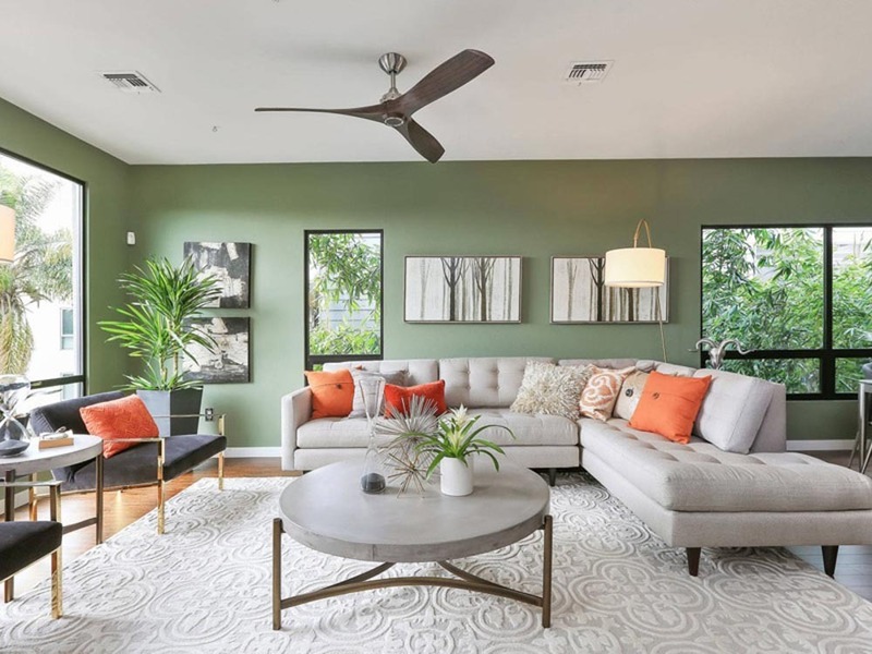 Chủ nhà nên chọn bàn trà có hình tròn và kích thước bộ ghế sofa là 2m4x1m5 hoặc 3mx2m8
